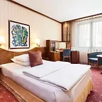 فندق Western Premier Grand Russischer Hof