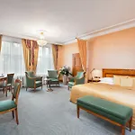 Western Premier Grand Russischer Hof 4*