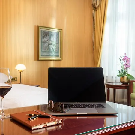 Western Premier Grand Russischer Hof Hotel 4*