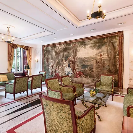 Western Premier Grand Russischer Hof Отель