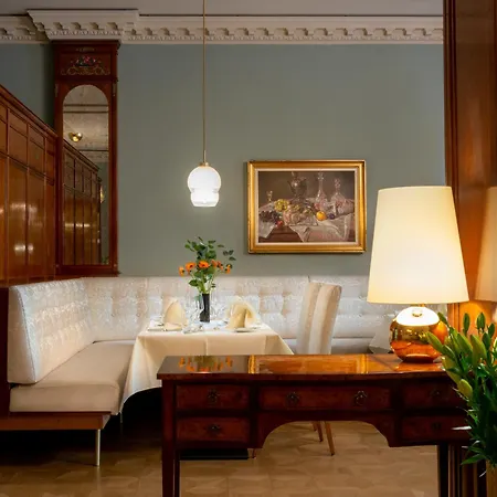 Western Premier Grand Russischer Hof Hotel 4*
