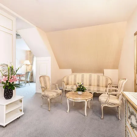 Hotel Western Premier Grand Russischer Hof 4*