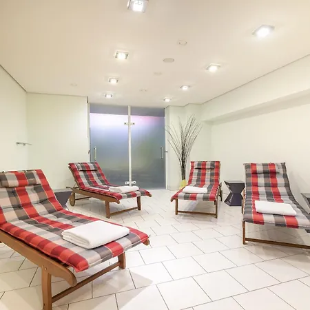 Otel Western Premier Grand Russischer Hof 4*