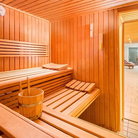 فندق Western Premier Grand Russischer Hof 4*