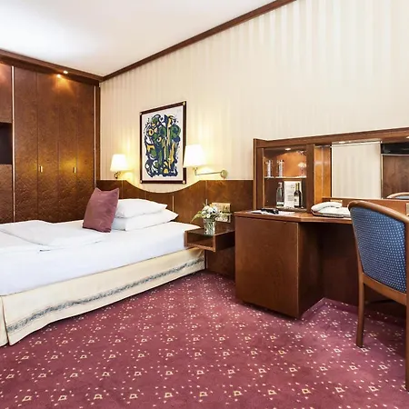 Western Premier Grand Russischer Hof Hotel