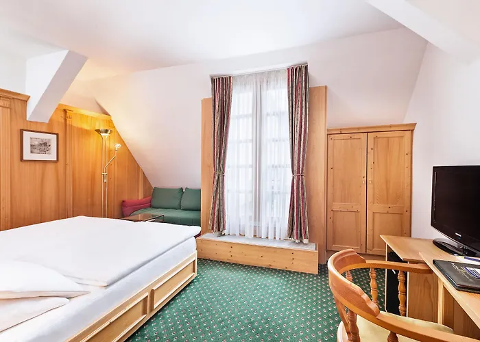Western Premier Grand Russischer Hof Hotel 4*