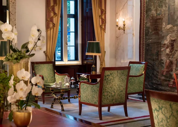 Western Premier Grand Russischer Hof Otel 4*