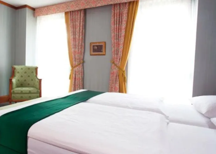 Otel Western Premier Grand Russischer Hof